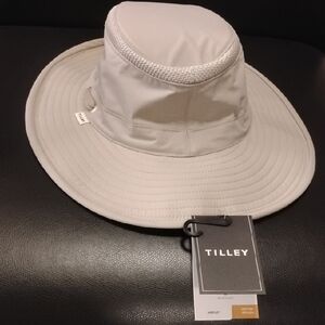 Brand New With Tags Tilley Men's Airflo Mesh Ventilation, Khaki Olive Sun Hat.